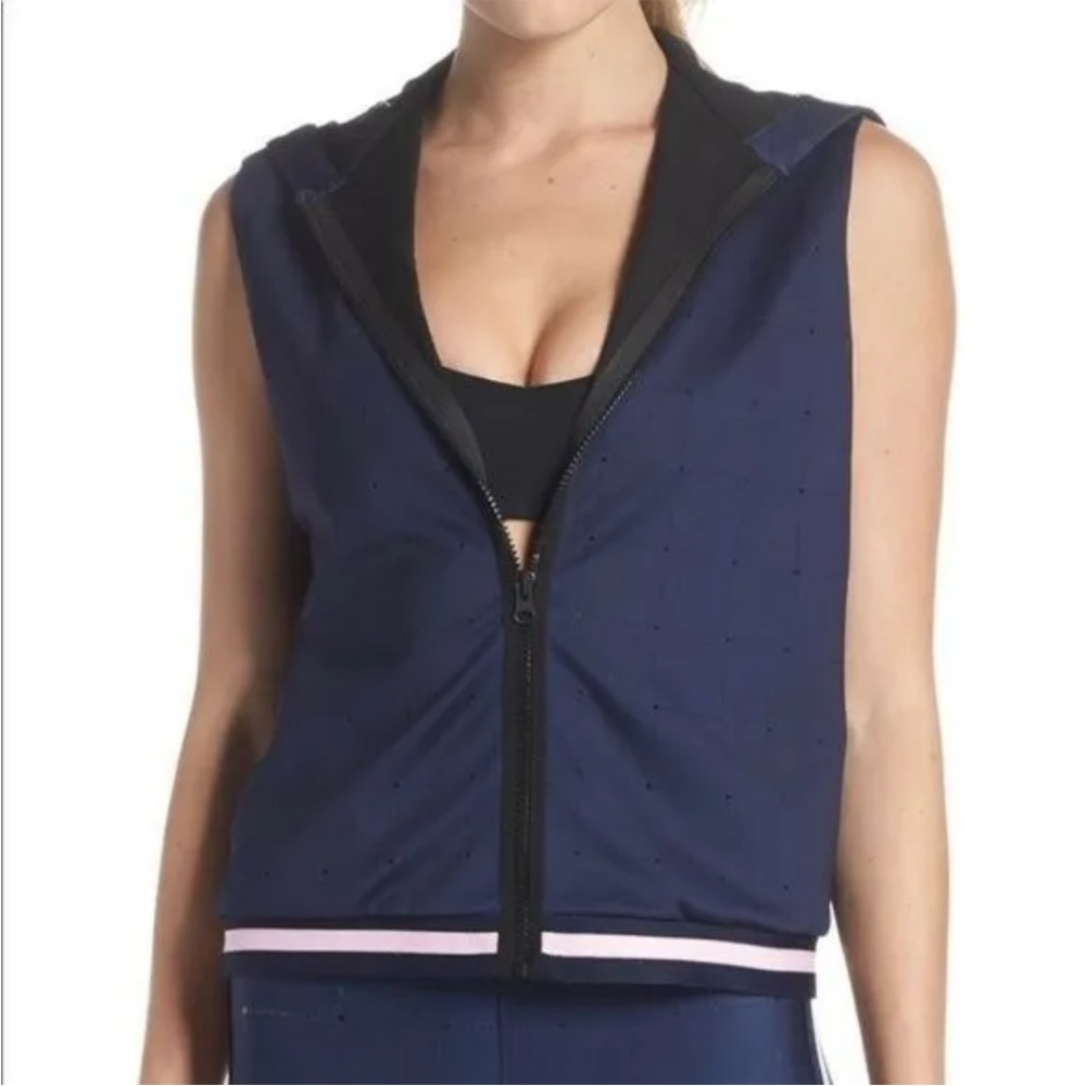 Ultracor Quiltline Flux Hooded Full Zip Athletic Vest Navy Blue Women XS